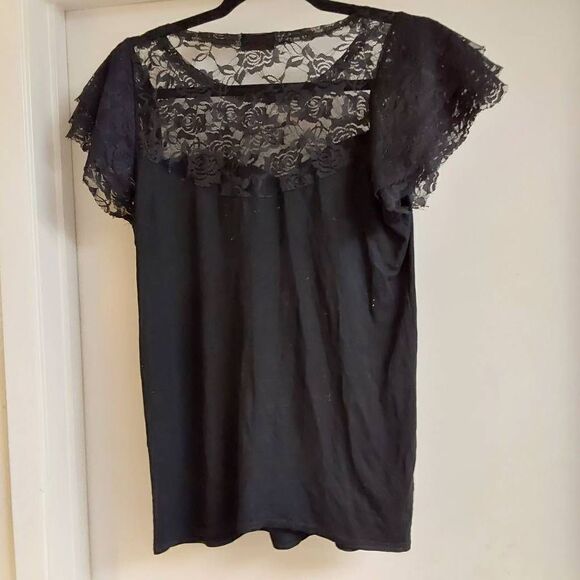 NWOT~Spiral Black Lace Cross Design Short S!eeve Top Sz Large - Picture 2 of 2